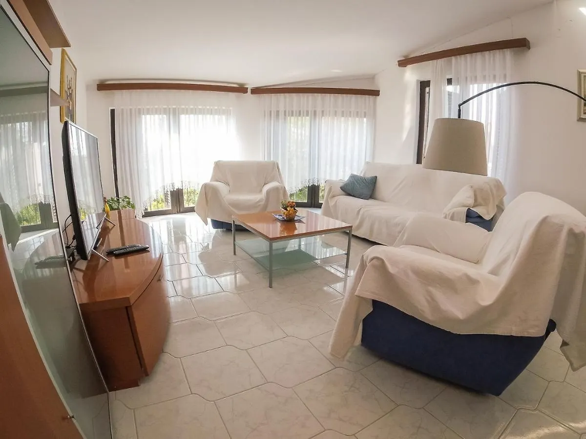 מדולין Apartment Maja
